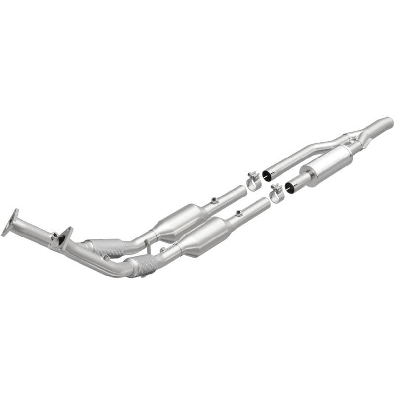 MagnaFlow California Grade CARB Compliant Direct-Fit Catalytic Converter 5461873 Photo - Primary