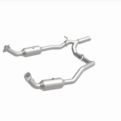 Magnaflow 17-18 Ford E-350 6.8L Direct Fit Converter 280014 280014 360 Degree Image Set