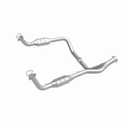 MagnaFlow Land Rover Range Rover HM Grade Federal / EPA Compliant Direct-Fit Catalytic Converter 93694 360 Degree Image Set