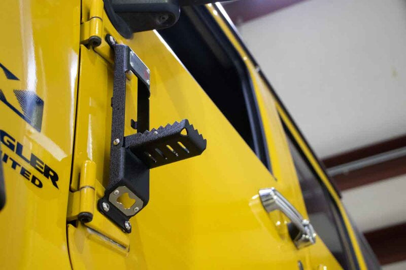 Fishbone Offroad Wrangler JK/JL/ Gladiator Door Mounted Step FB21237 FB21237 Photo - lifestyle view