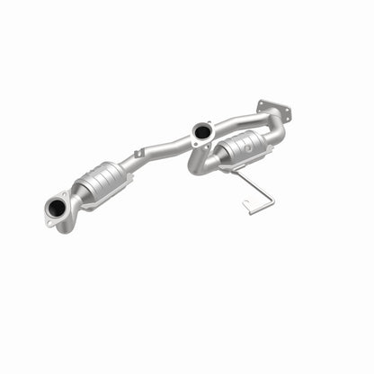 MagnaFlow Ford Windstar OEM Grade Federal / EPA Compliant Direct-Fit Catalytic Converter 49624 360 Degree Image Set