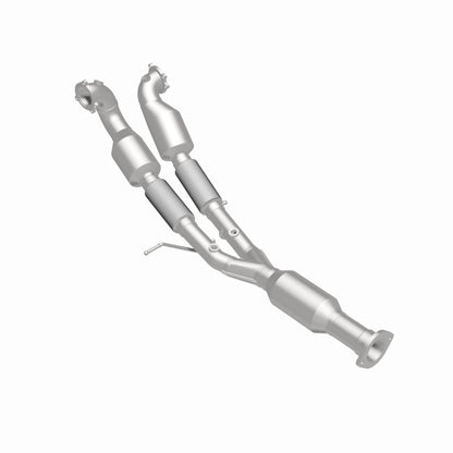 MagnaFlow Volvo S80 OEM Grade Federal / EPA Compliant Direct-Fit Catalytic Converter 52160 360 Degree Image Set