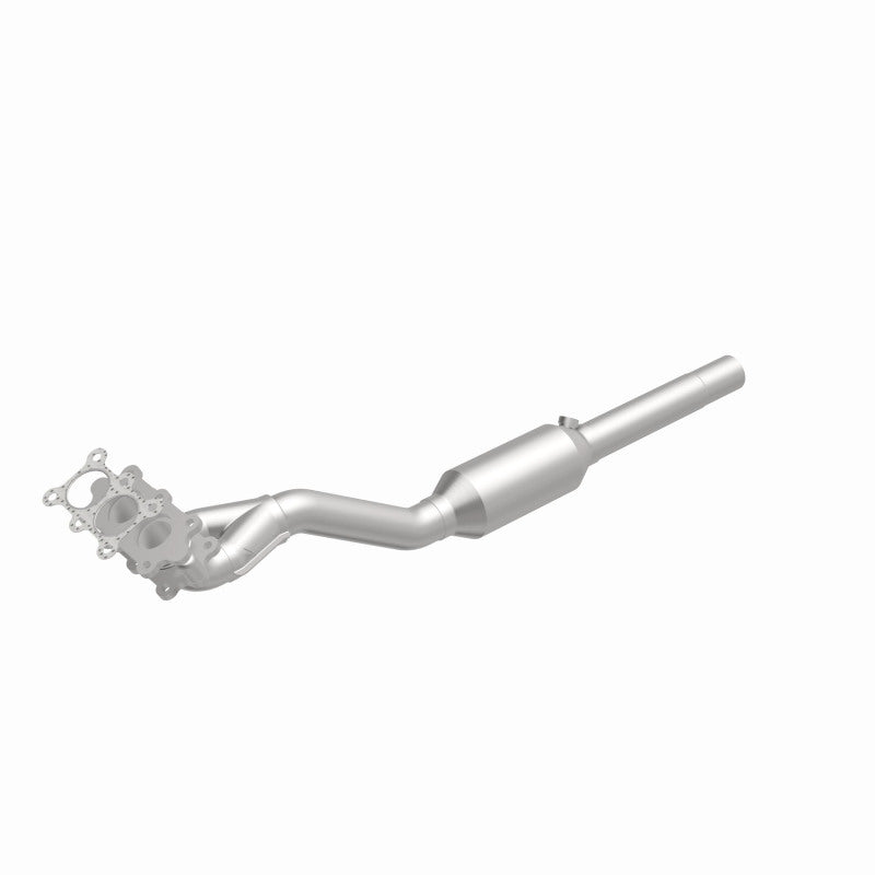 MagnaFlow Volkswagen California Grade CARB Compliant Direct-Fit Catalytic Converter 4481280 360 Degree Image Set