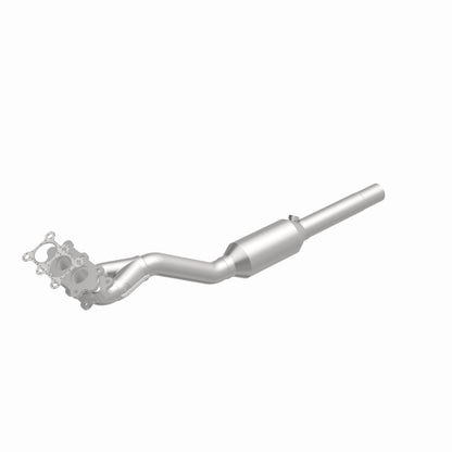 MagnaFlow Volkswagen California Grade CARB Compliant Direct-Fit Catalytic Converter 4481280 360 Degree Image Set
