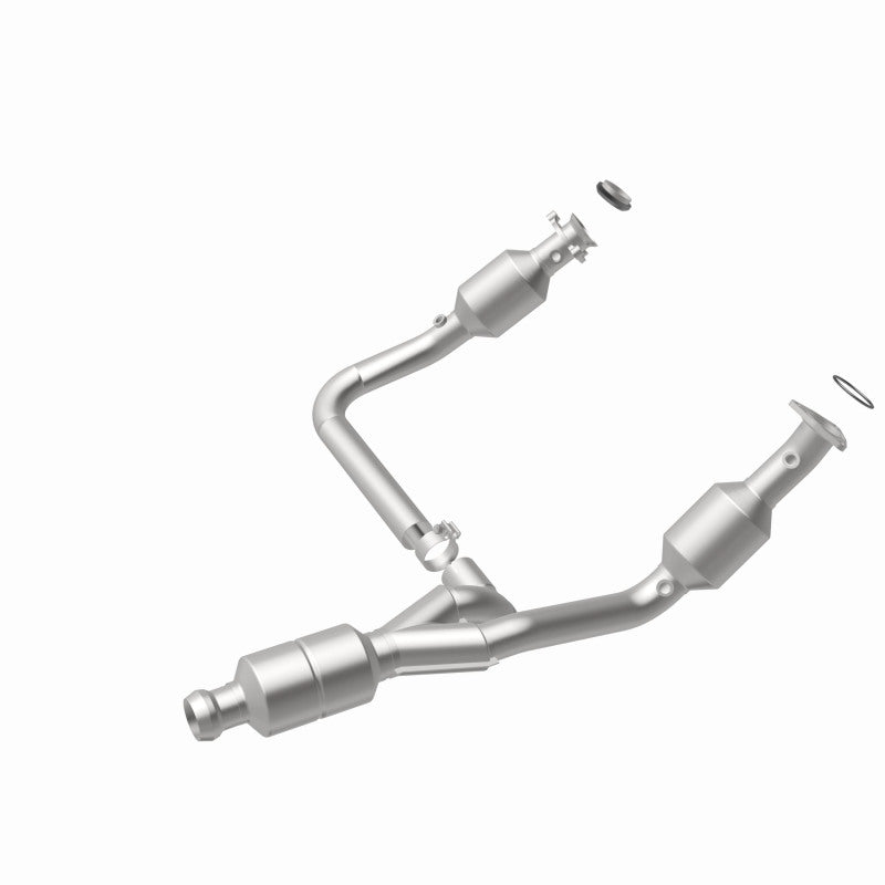 MagnaFlow OEM Grade Federal / EPA Compliant Direct-Fit Catalytic Converter 52642 360 Degree Image Set