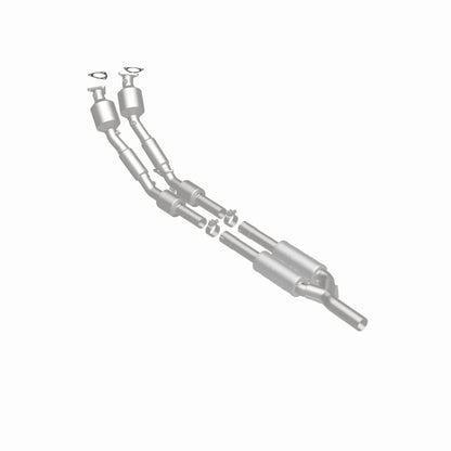 MagnaFlow Volkswagen Passat California Grade CARB Compliant Direct-Fit Catalytic Converter 551838 360 Degree Image Set