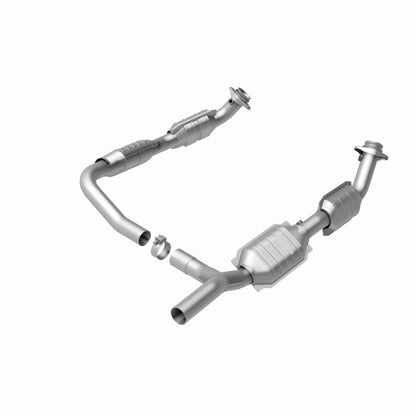 MagnaFlow Ford OEM Grade Federal / EPA Compliant Direct-Fit Catalytic Converter 51640 360 Degree Image Set
