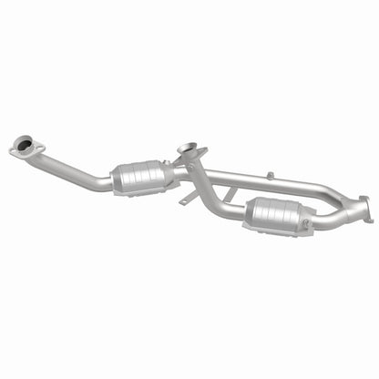 MagnaFlow Ford Windstar HM Grade Federal / EPA Compliant Direct-Fit Catalytic Converter 93342 360 Degree Image Set