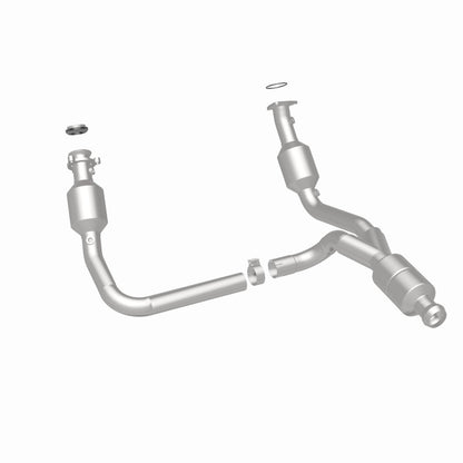 MagnaFlow OEM Grade Federal / EPA Compliant Direct-Fit Catalytic Converter 52642 360 Degree Image Set