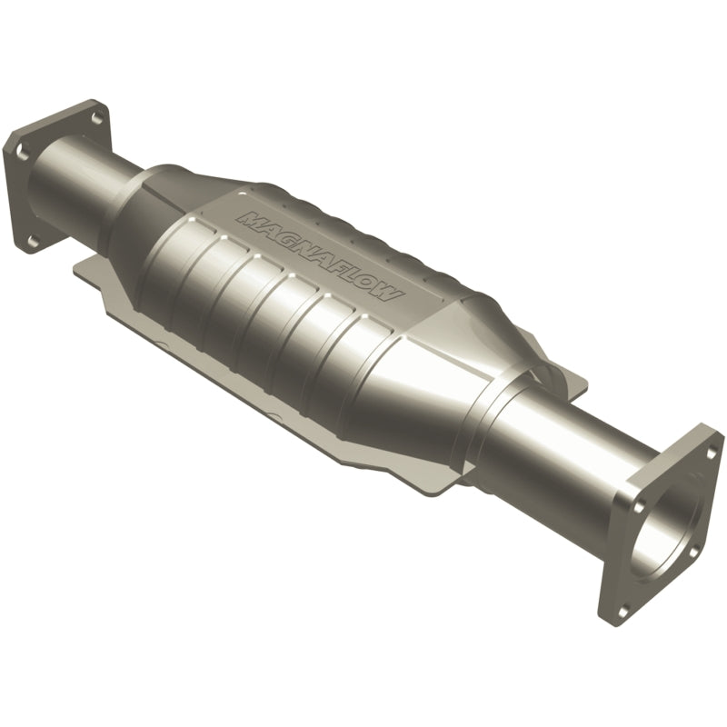 MagnaFlow Isuzu Standard Grade Federal / EPA Compliant Direct-Fit Catalytic Converter 23657 Photo - Primary