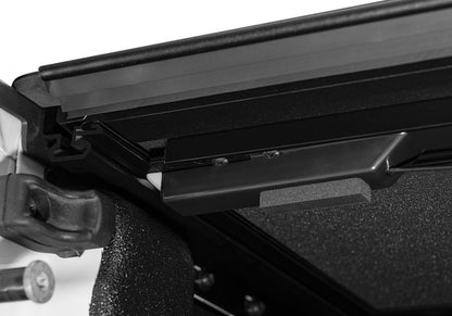 BAK 2020 Jeep Gladiator 5ft Bed BAKFlip MX4 448701 448701 Photo - Close Up