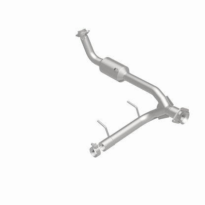 MagnaFlow Lincoln Navigator OEM Grade Federal / EPA Compliant Direct-Fit Catalytic Converter 52508 360 Degree Image Set