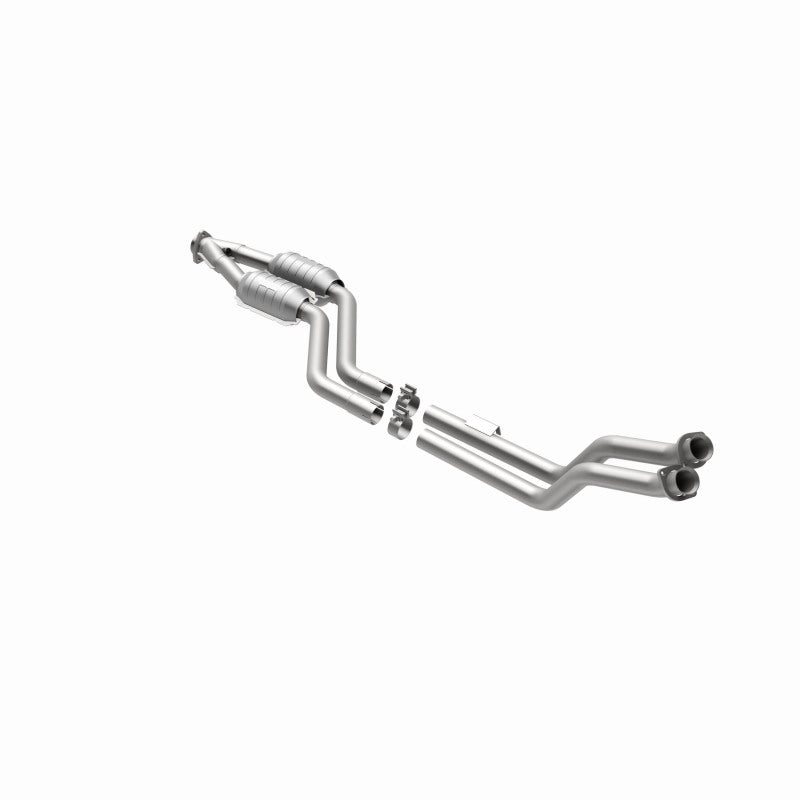 MagnaFlow Mercedes-Benz C220 Standard Grade Federal / EPA Compliant Direct-Fit Catalytic Converter 23578 360 Degree Image Set