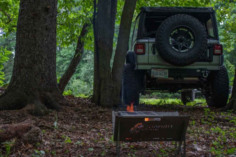Fishbone Offroad Portable Fire Pit FB21299 FB21299 Photo - lifestyle view