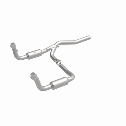 MagnaFlow California Grade CARB Compliant Direct-Fit Catalytic Converter 5451187 360 Degree Image Set