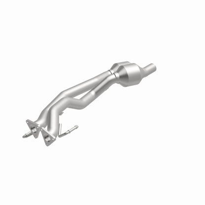 MagnaFlow OEM Grade Federal / EPA Compliant Direct-Fit Catalytic Converter 51957 360 Degree Image Set