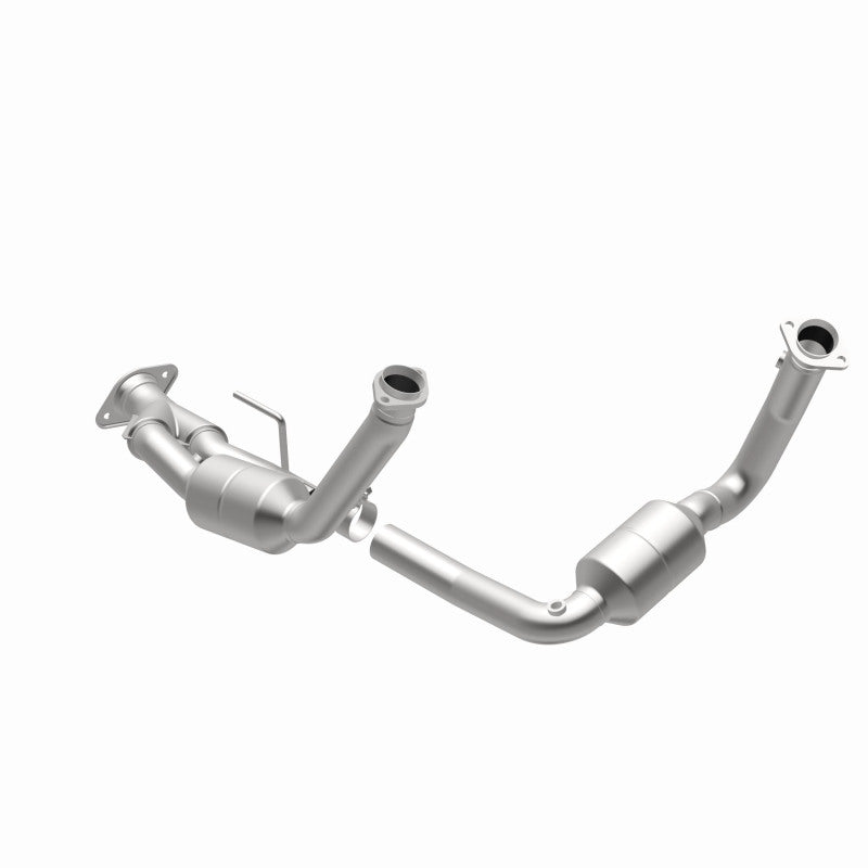 MagnaFlow Jeep OEM Grade Federal / EPA Compliant Direct-Fit Catalytic Converter 49709 360 Degree Image Set