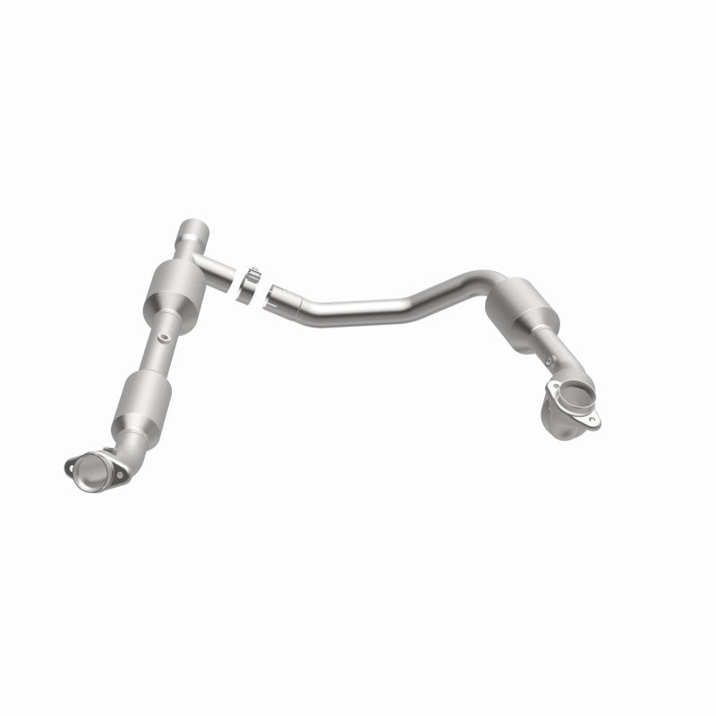 MagnaFlow Ford California Grade CARB Compliant Direct-Fit Catalytic Converter 5582439 360 Degree Image Set