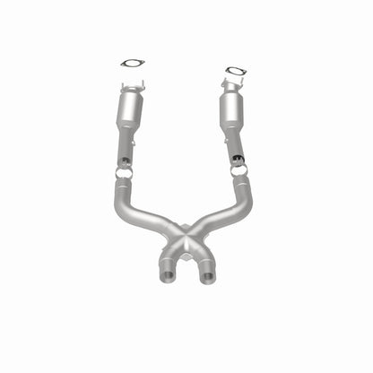 MagnaFlow Ford Mustang Standard Grade Federal / EPA Compliant Direct-Fit Catalytic Converter 16399 360 Degree Image Set