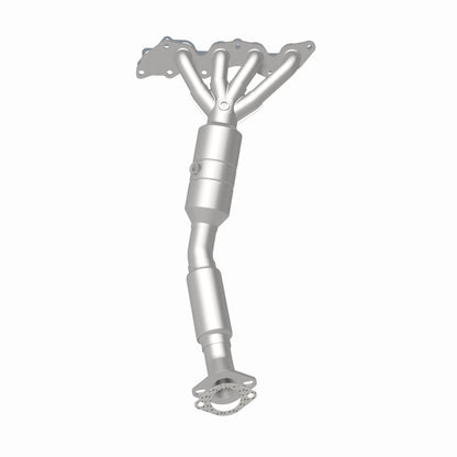 MagnaFlow Ford Focus OEM Grade Federal / EPA Compliant Manifold Catalytic Converter 49139 360 Degree Image Set