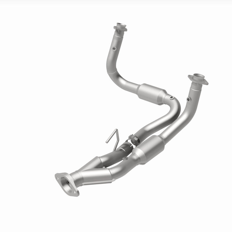 Magnaflow 05-06 Jeep Grand Cherokee 4.7L Direct Fit Catalytic Converter 4651686 4651686 360 Degree Image Set