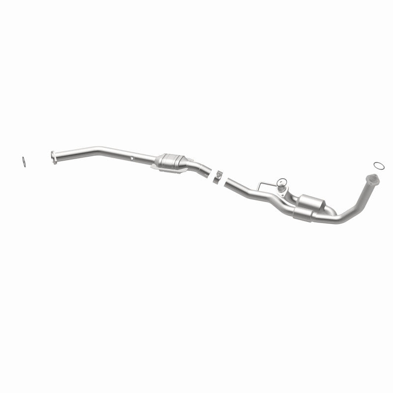 MagnaFlow Toyota Sienna OEM Grade Federal / EPA Compliant Direct-Fit Catalytic Converter 52457 360 Degree Image Set
