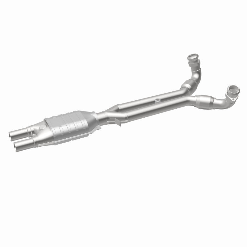 MagnaFlow Alfa Romeo Standard Grade Federal / EPA Compliant Direct-Fit Catalytic Converter 23097 360 Degree Image Set