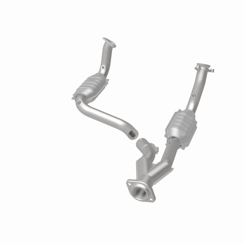MagnaFlow Chevrolet SSR OEM Grade Federal / EPA Compliant Direct-Fit Catalytic Converter 49580 360 Degree Image Set