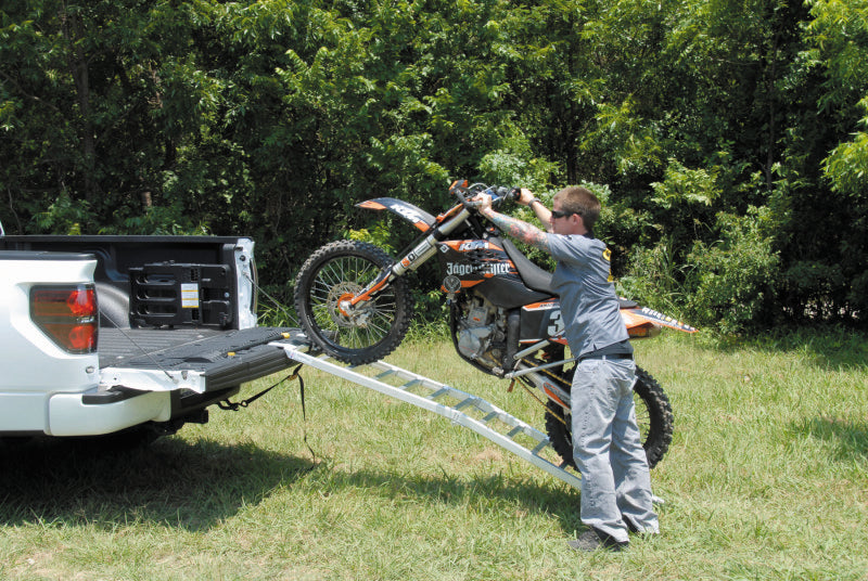 QuadBoss Folding Arched Utv Ramp 18X88 560328 560328 User 1