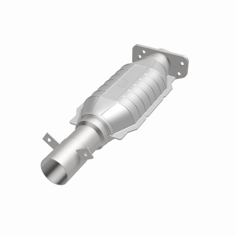 MagnaFlow Standard Grade Federal / EPA Compliant Direct-Fit Catalytic Converter 93486 360 Degree Image Set