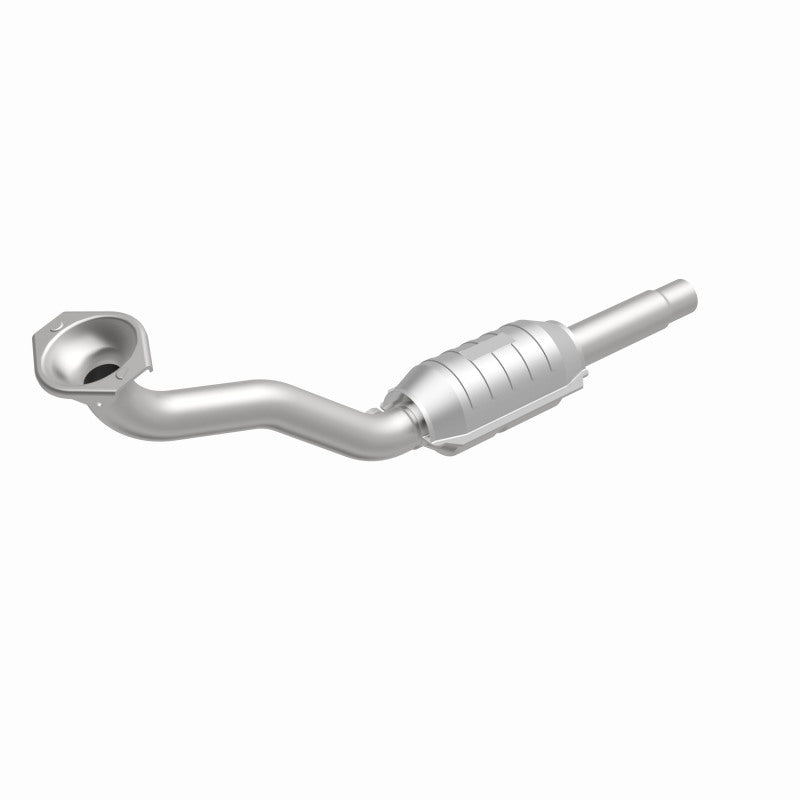 MagnaFlow Volkswagen Standard Grade Federal / EPA Compliant Direct-Fit Catalytic Converter 22923 360 Degree Image Set