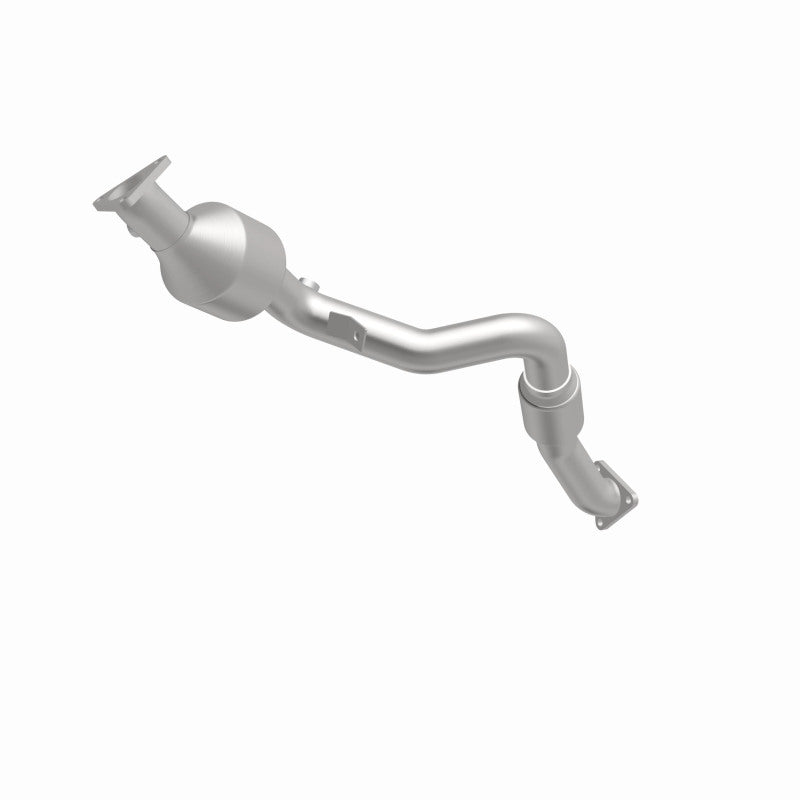 MagnaFlow OEM Grade Federal / EPA Compliant Direct-Fit Catalytic Converter 52586 360 Degree Image Set