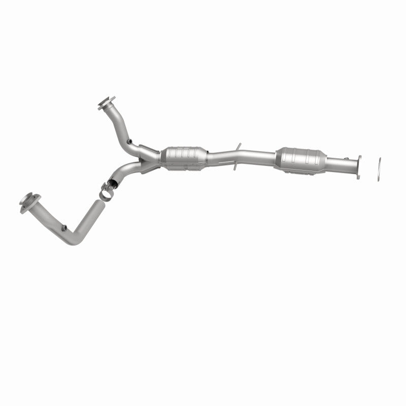 MagnaFlow Chevrolet S10 HM Grade Federal / EPA Compliant Direct-Fit Catalytic Converter 24767 360 Degree Image Set