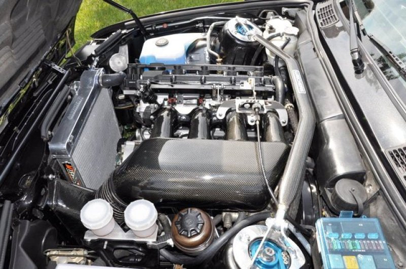 Mishimoto Aluminum Racing Radiator 87-91 BMW M3 E30 Manual Transmission MMRAD-E30-82 Photo - Mounted