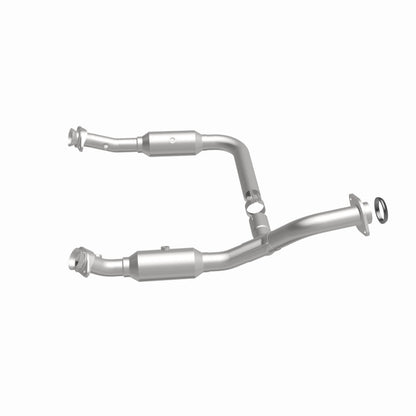 MagnaFlow OEM Grade Federal / EPA Compliant Direct-Fit Catalytic Converter 49672 360 Degree Image Set