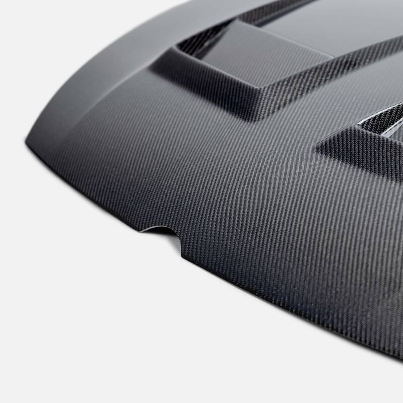 Seibon 22-23 Volkswagen Golf GTI/R Carbon Fiber Hood HD22VWG8-DV User 1