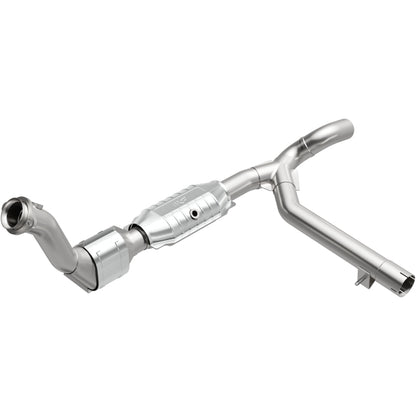 MagnaFlow Ford Expedition OEM Grade Federal / EPA Compliant Direct-Fit Catalytic Converter 51116 Photo - Primary