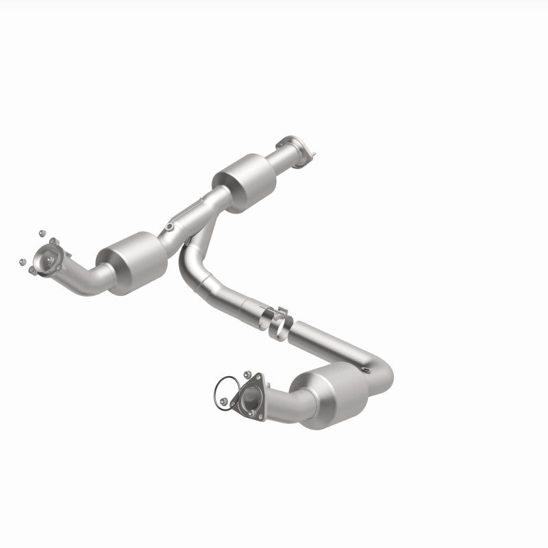 Magnaflow 18-20 Chevrolet Express 2500 Single Underbody 4.3L Direct Fit Catalytic Converter 280210 280210 360 Degree Image Set