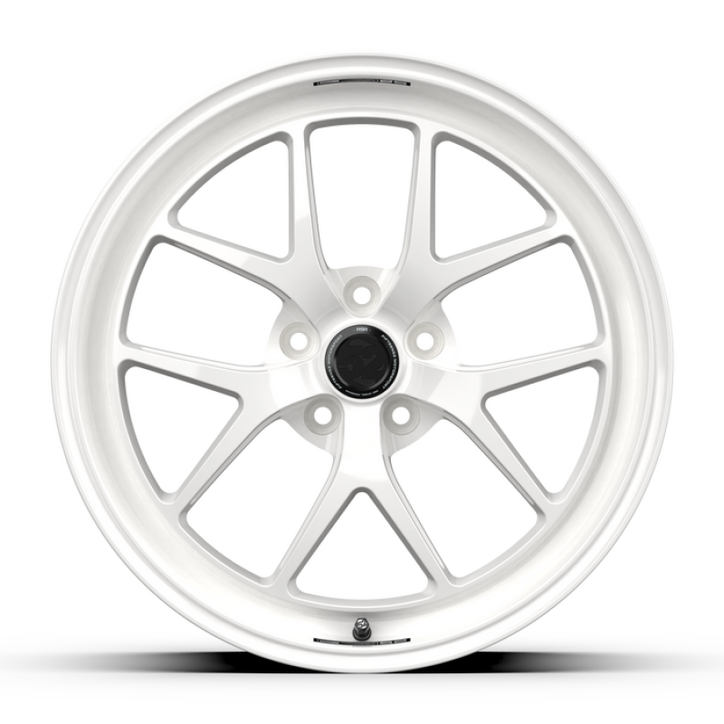 fifteen52 Sector RSR 19x9.5 5x114.3 38mm ET 73.1mm Center Bore Rally White RSSRW-99554+38 RSSRW-99554+38 User 1