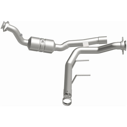 MagnaFlow Ford F-150 OEM Grade Federal / EPA Compliant Direct-Fit Catalytic Converter 52592 Photo - out of package