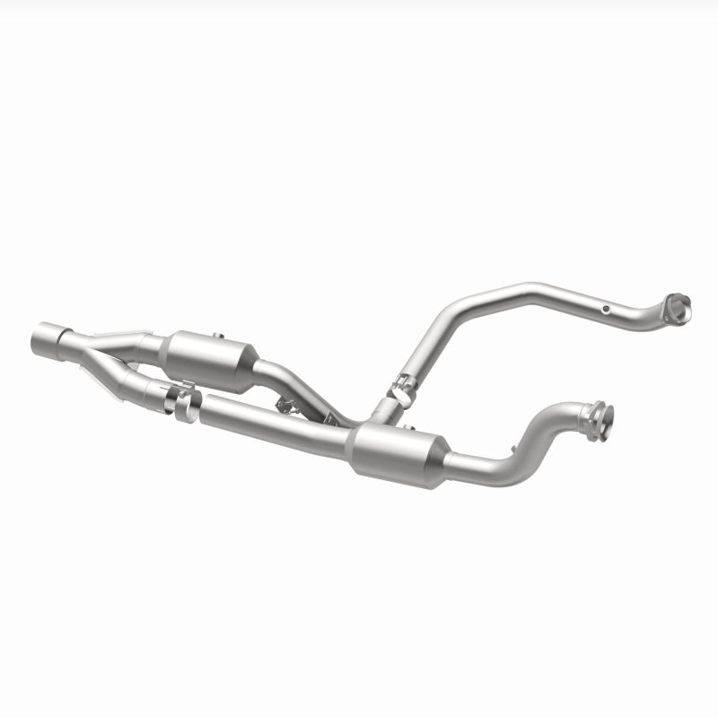 Magnaflow 14-18 2500 V8 6.4 OEM Underbody Direct Fit Converter 21-513 21-513 360 Degree Image Set