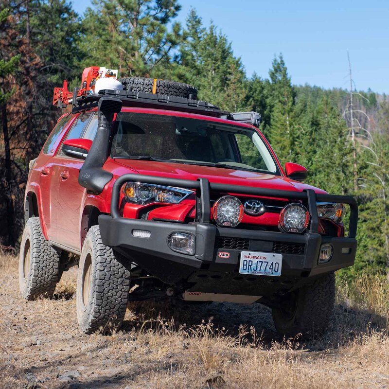 ARB Summit Bar Textured ARB Fogii 4 Runner 14On 3421570K 3421570K Photo - lifestyle view