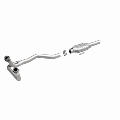 MagnaFlow Ford Standard Grade Federal / EPA Compliant Direct-Fit Catalytic Converter 93314 360 Degree Image Set