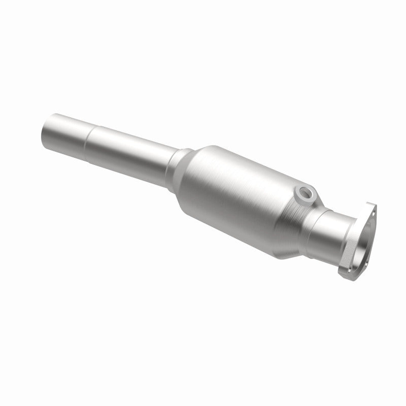 MagnaFlow Volkswagen Standard Grade Federal / EPA Compliant Direct-Fit Catalytic Converter 22915 360 Degree Image Set