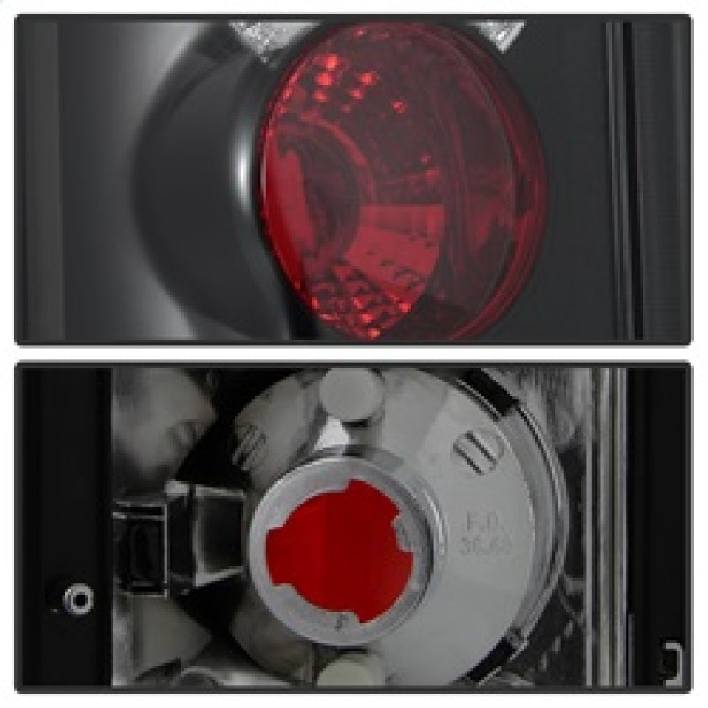Spyder Ford Excursion 00-06/Econoline 150/250/350/450/550 95-06 Euro Tail Lights Blk ALT-YD-FEC00-BK 5002914 5002914 Photo - Unmounted
