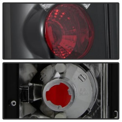 Spyder Ford Excursion 00-06/Econoline 150/250/350/450/550 95-06 Euro Tail Lights Blk ALT-YD-FEC00-BK 5002914 5002914 Photo - Unmounted