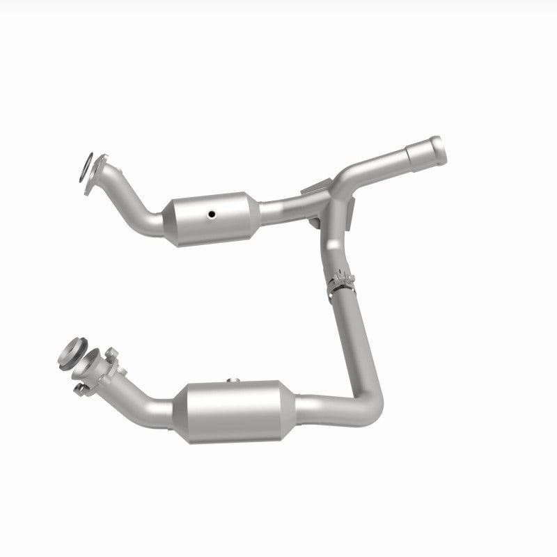 Magnaflow 19-20 GMC Sierra 1500 Single Underbody 4.3L/5.3L Direct Fit Catalytic Converter 280656 280656 360 Degree Image Set