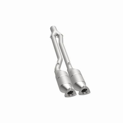 MagnaFlow HM Grade Federal / EPA Compliant Direct-Fit Catalytic Converter 24157 360 Degree Image Set
