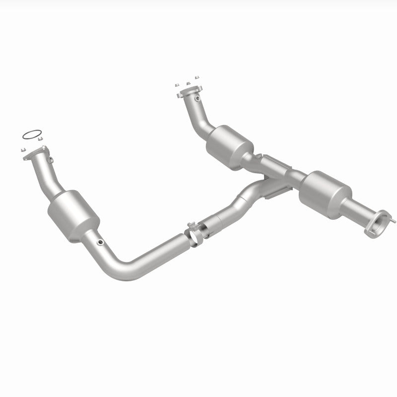 Magnaflow 18-20 Chevrolet Express 2500 Single Underbody 4.3L Direct Fit Catalytic Converter 280210 280210 360 Degree Image Set