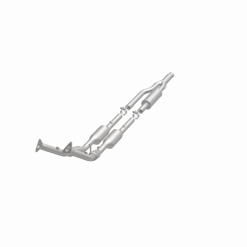 MagnaFlow HM Grade Federal / EPA Compliant Direct-Fit Catalytic Converter 24587 360 Degree Image Set